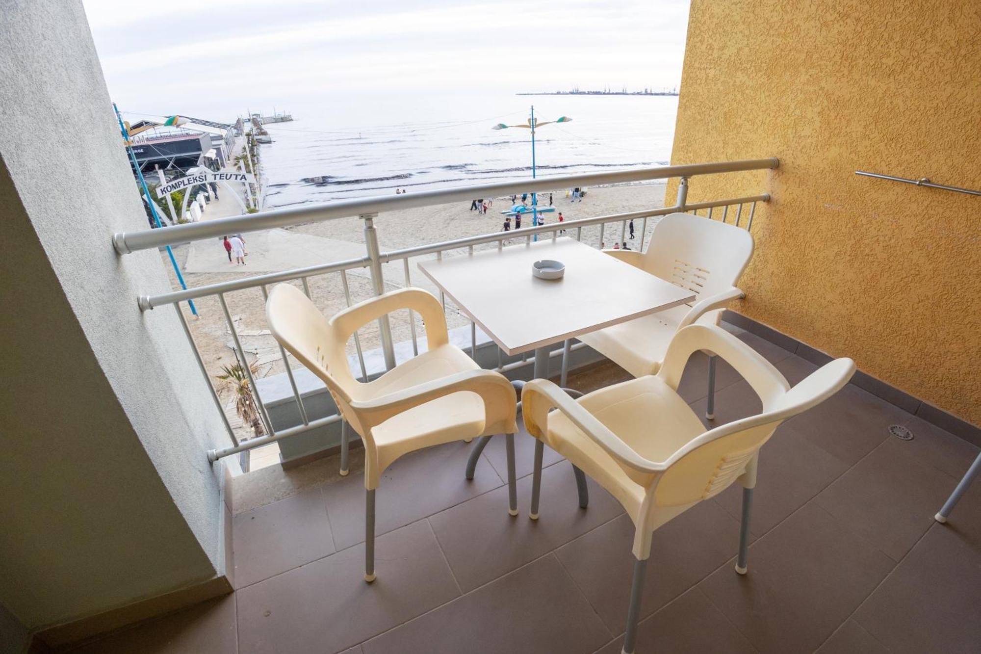 Hotel Klebrido Durrës Exterior foto